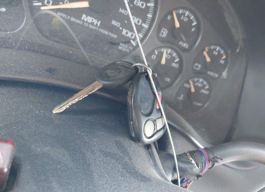 Photo 11 of 2001 Chevrolet Silverado 1500 LS (VIN 2GCEC19T411347918)