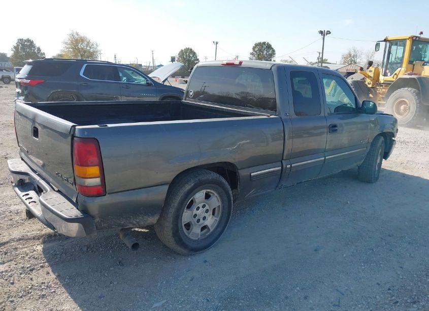 Photo 4 of 2001 Chevrolet Silverado 1500 LS (VIN 2GCEC19T411347918)