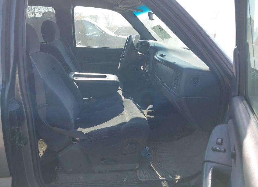 Photo 5 of 2001 Chevrolet Silverado 1500 LS (VIN 2GCEC19T411347918)