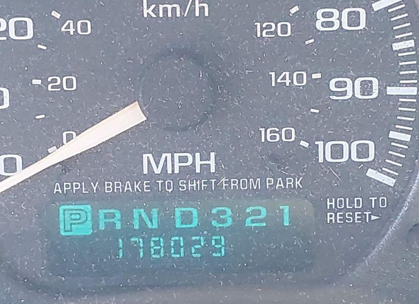 Photo 15 of 2002 Chevrolet Silverado 1500 LS (VIN 2GCEC19T421140821)