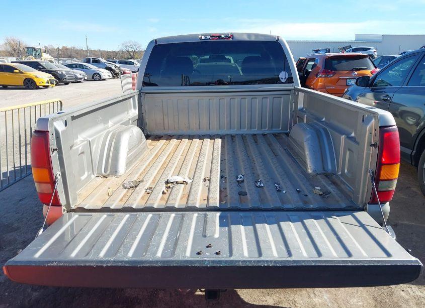 Photo 16 of 2002 Chevrolet Silverado 1500 LS (VIN 2GCEC19T421140821)