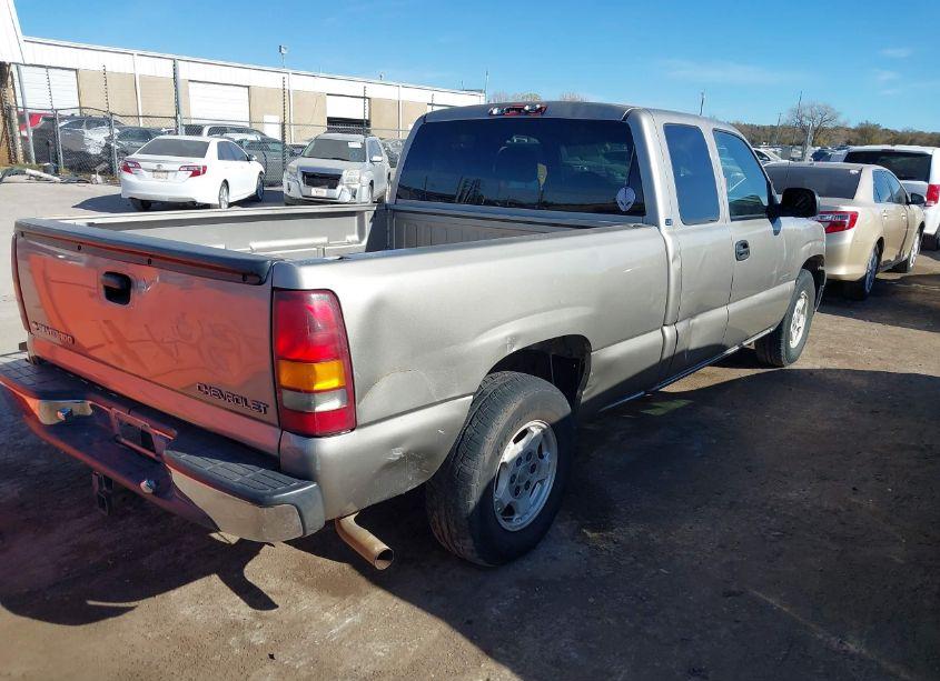 Photo 4 of 2002 Chevrolet Silverado 1500 LS (VIN 2GCEC19T421140821)