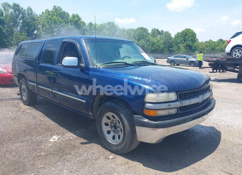 2002 Chevrolet Silverado 1500 LS (VIN 2GCEC19T421315911) main photo