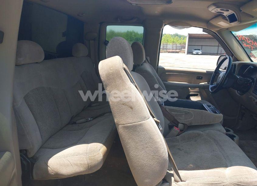 Photo 8 of 2002 Chevrolet Silverado 1500 LS (VIN 2GCEC19T421315911)