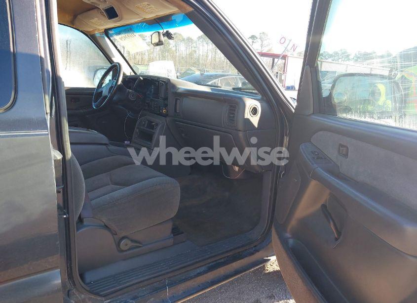 Photo 5 of 2003 Chevrolet Silverado 1500 LS (VIN 2GCEC19T431408042)