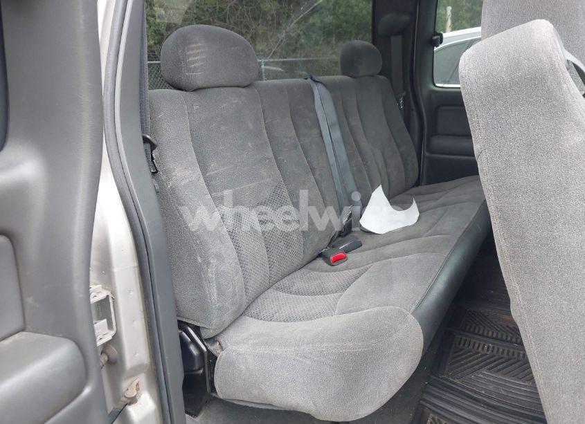 Photo 8 of 2004 Chevrolet Silverado 1500 LS (VIN 2GCEC19T441176768)