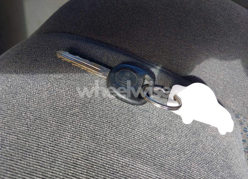 Photo 11 of 2004 Chevrolet Silverado 1500 LS (VIN 2GCEC19T441204973)