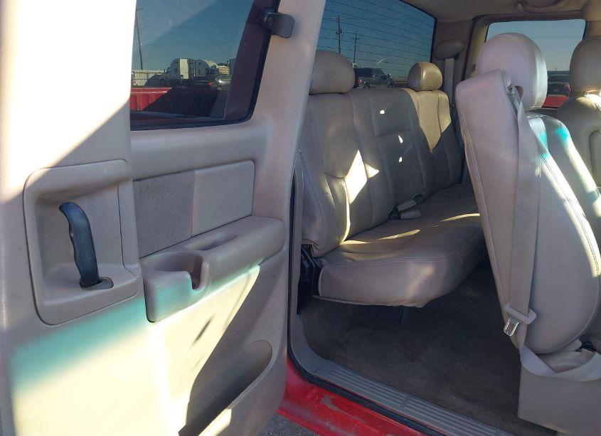 Photo 8 of 2004 Chevrolet Silverado 1500 LT (VIN 2GCEC19T441262758)