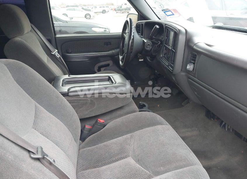 Photo 5 of 2005 Chevrolet Silverado 1500 LS (VIN 2GCEC19T451140502)