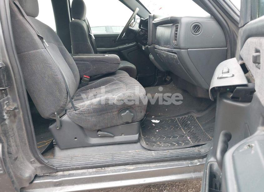 Photo 5 of 1999 Chevrolet Silverado 1500 LS (VIN 2GCEC19T4X1147954)