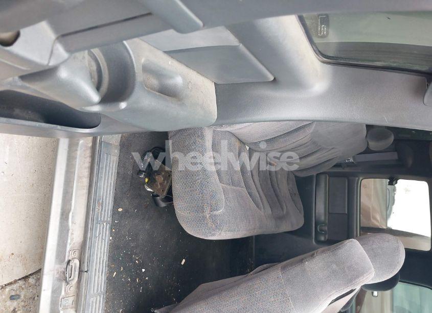 Photo 8 of 1999 Chevrolet Silverado 1500 LS (VIN 2GCEC19T4X1197690)