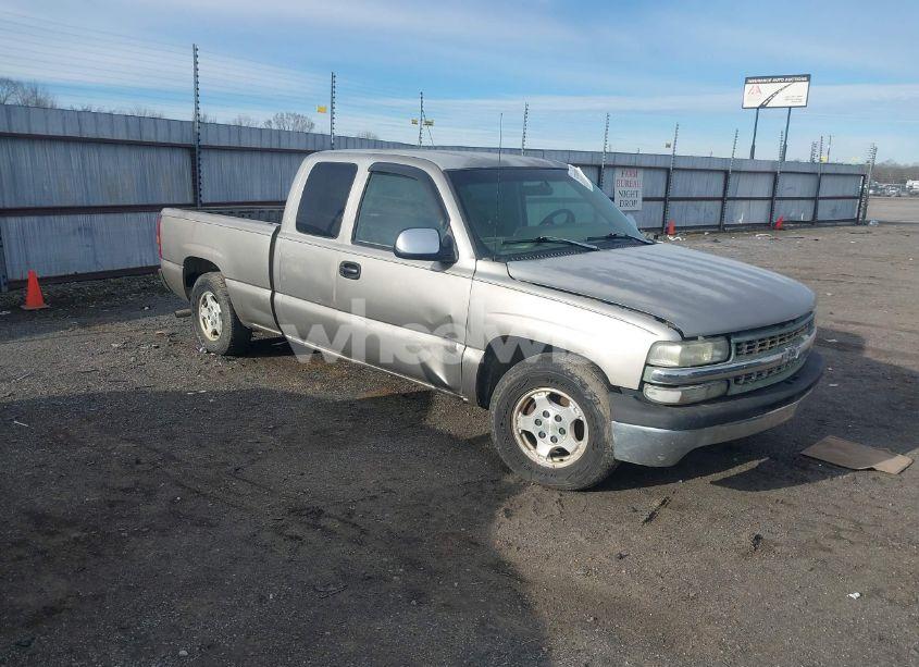 2000 Chevrolet Silverado 1500 LS (VIN 2GCEC19T4Y1217633) main photo