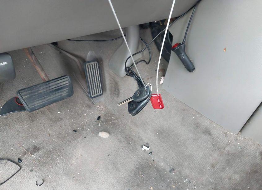 Photo 11 of 2000 Chevrolet Silverado 1500 LS (VIN 2GCEC19T4Y1404273)