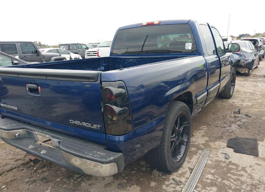 Photo 4 of 2000 Chevrolet Silverado 1500 LS (VIN 2GCEC19T4Y1404273)
