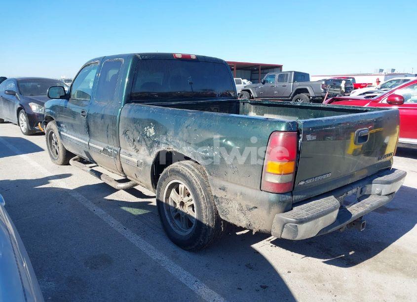 Photo 3 of 2001 Chevrolet Silverado 1500 LS (VIN 2GCEC19T511157237)