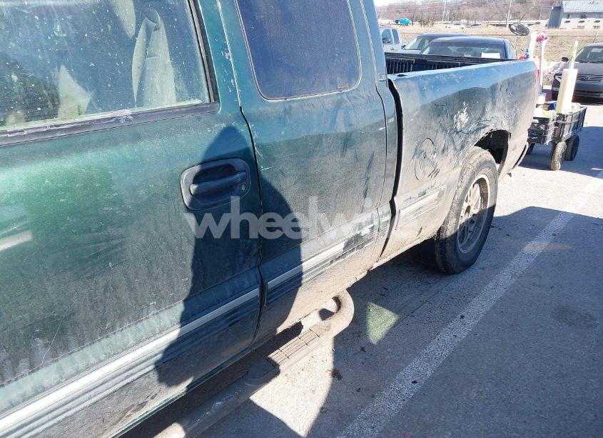Photo 6 of 2001 Chevrolet Silverado 1500 LS (VIN 2GCEC19T511157237)