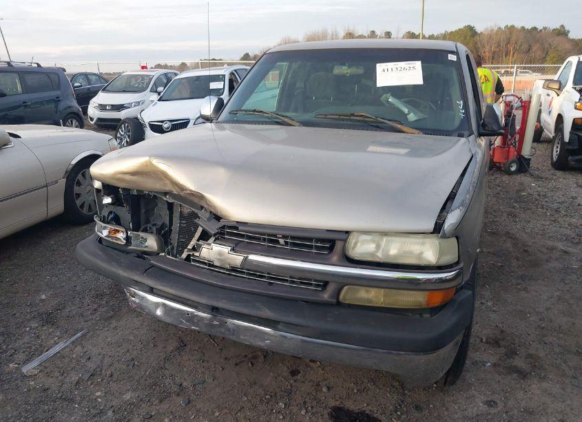 Photo 12 of 2002 Chevrolet Silverado 1500 LS (VIN 2GCEC19T521325556)
