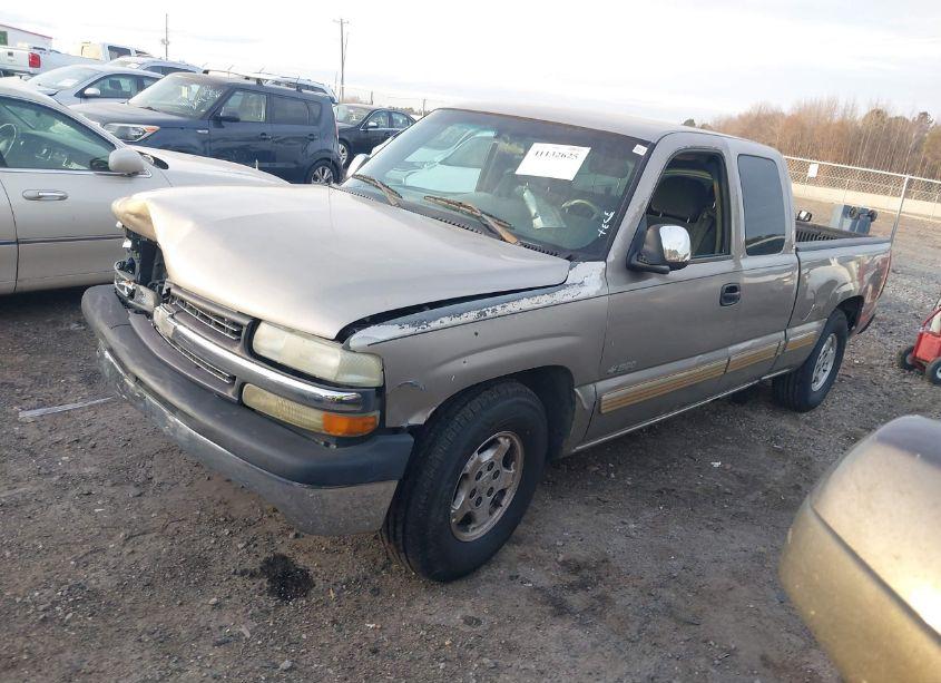 Photo 2 of 2002 Chevrolet Silverado 1500 LS (VIN 2GCEC19T521325556)