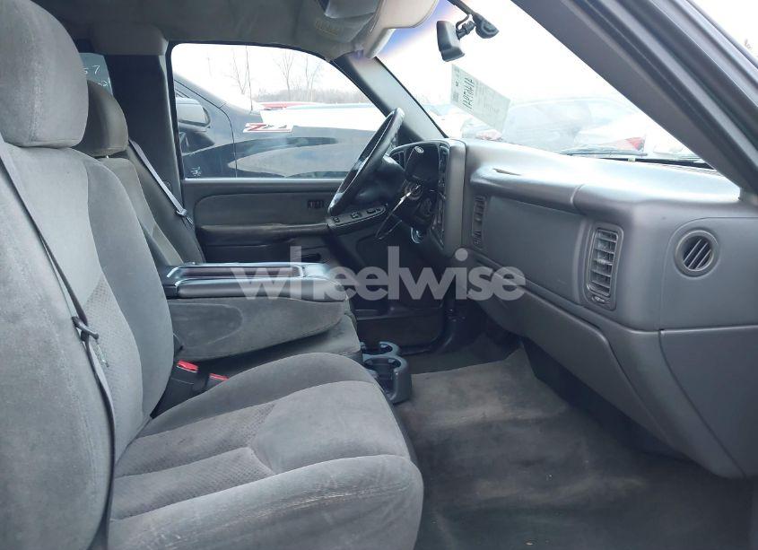 Photo 5 of 2003 Chevrolet Silverado 1500 LS (VIN 2GCEC19T531206987)