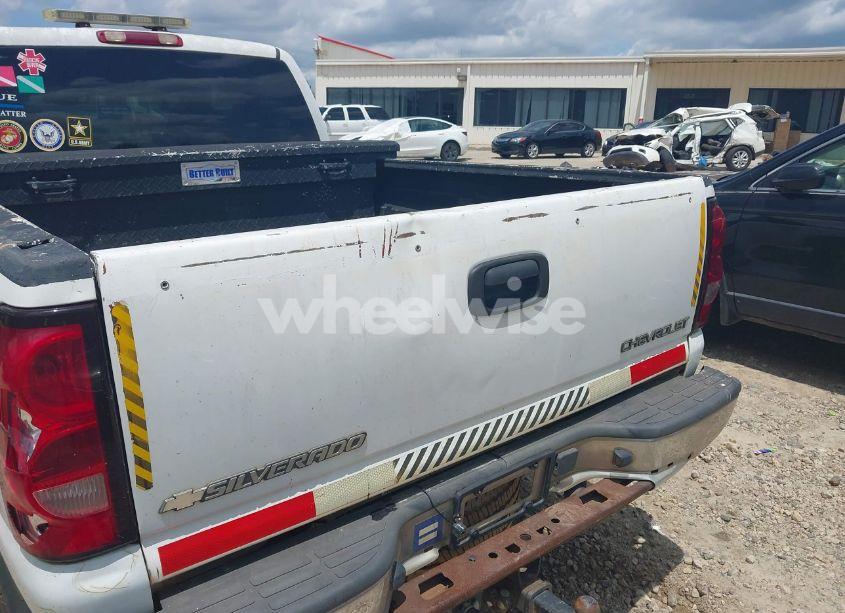 Photo 6 of 2004 Chevrolet Silverado 1500 LT (VIN 2GCEC19T541374193)