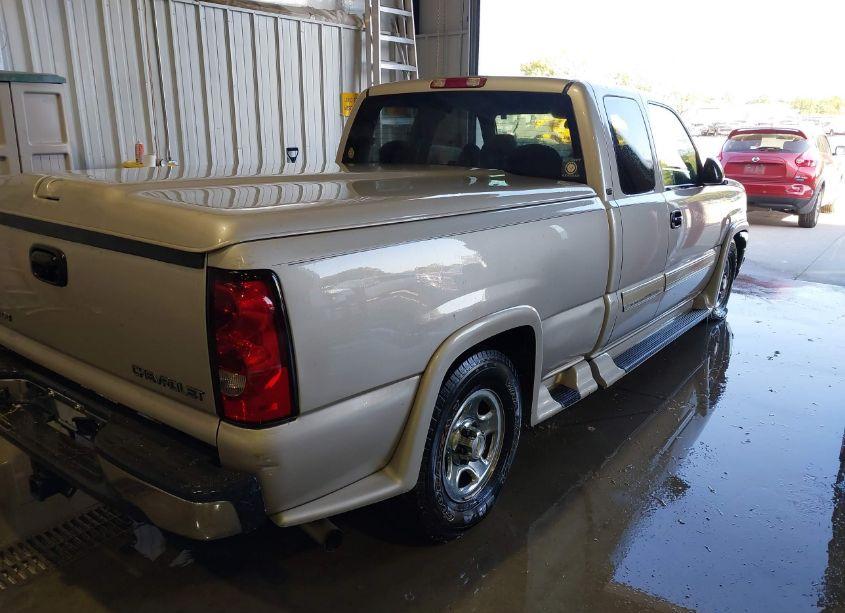 Photo 4 of 2004 Chevrolet Silverado 1500 LS (VIN 2GCEC19T541385260)