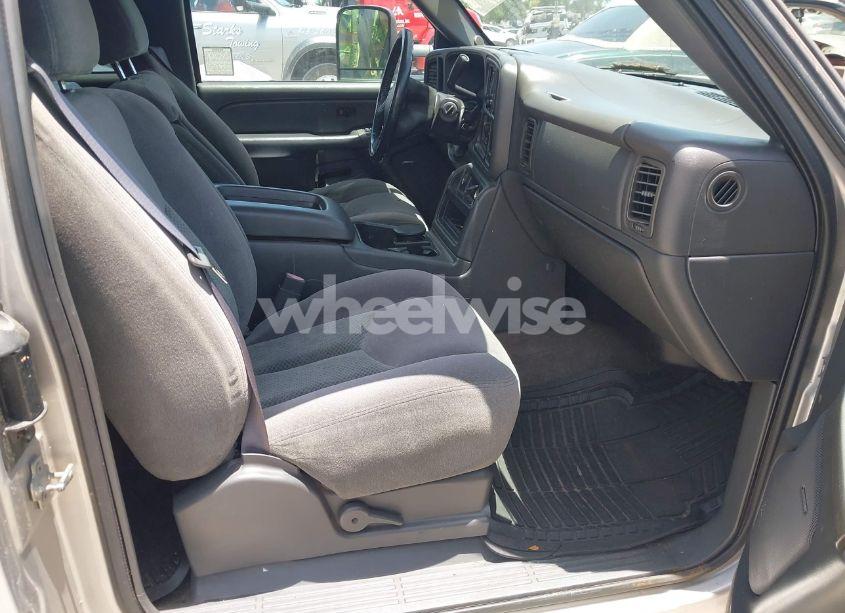 Photo 5 of 2005 Chevrolet Silverado 1500 LS (VIN 2GCEC19T551194164)