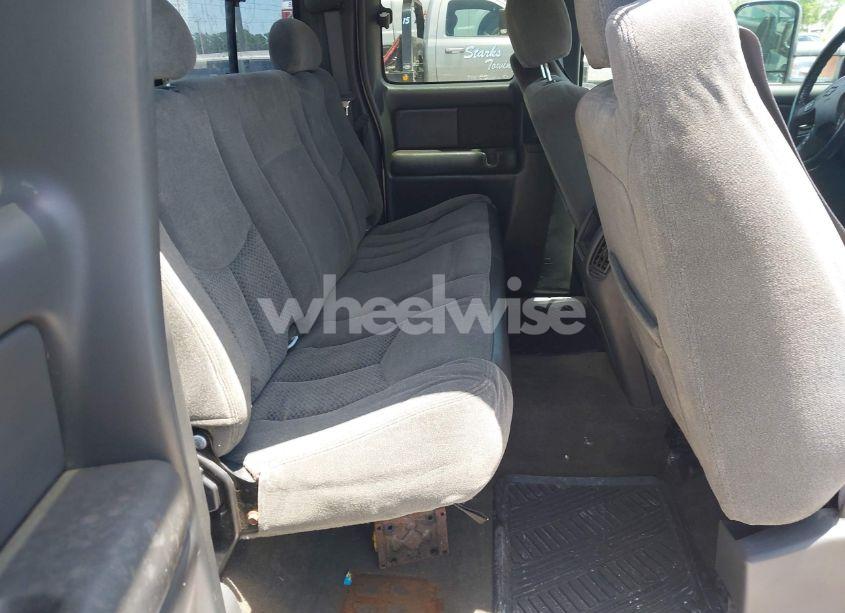 Photo 8 of 2005 Chevrolet Silverado 1500 LS (VIN 2GCEC19T551194164)