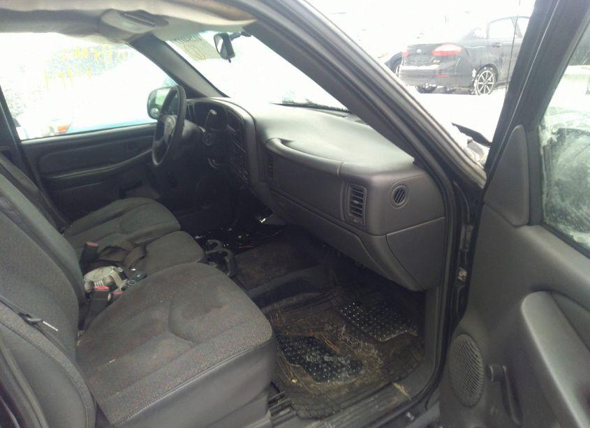 Photo 5 of 2005 Chevrolet Silverado 1500 WORK TRUCK (VIN 2GCEC19T551326999)