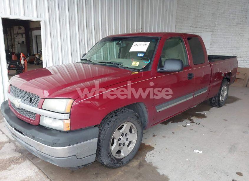 Photo 2 of 2005 Chevrolet Silverado 1500 LS (VIN 2GCEC19T551335430)