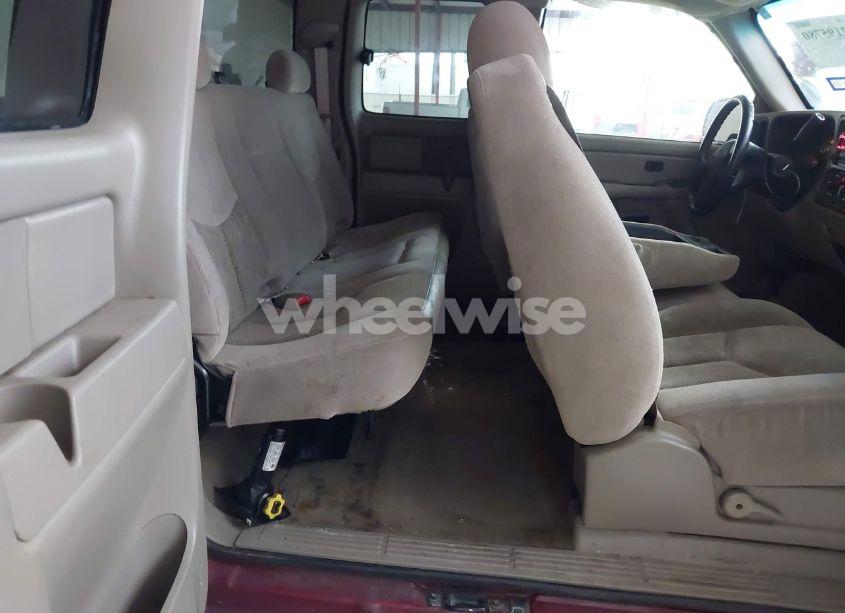 Photo 8 of 2005 Chevrolet Silverado 1500 LS (VIN 2GCEC19T551335430)