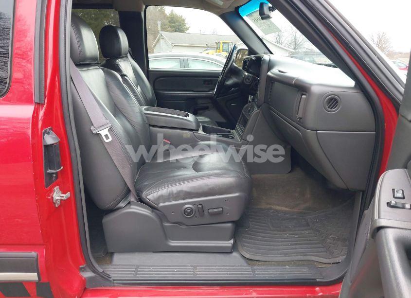 Photo 5 of 2005 Chevrolet Silverado 1500 LT (VIN 2GCEC19T551348159)