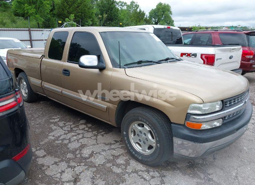 2001 Chevrolet Silverado 1500 LS (VIN 2GCEC19T611185046) main photo
