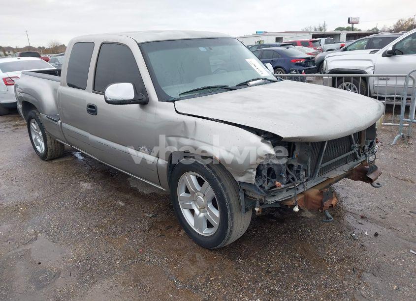 2001 Chevrolet Silverado 1500 LS (VIN 2GCEC19T611190151) main photo