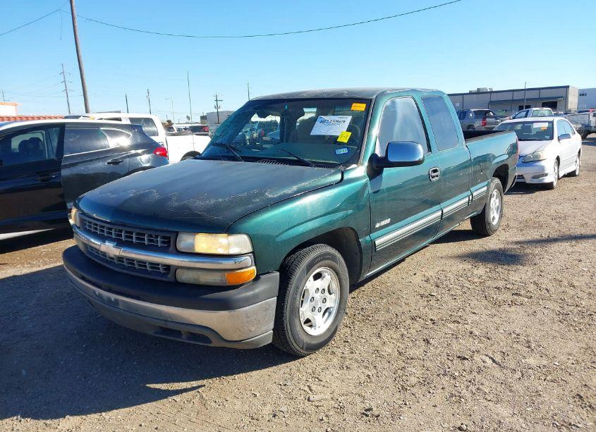 Photo 2 of 2002 Chevrolet Silverado 1500 LS (VIN 2GCEC19T621189275)