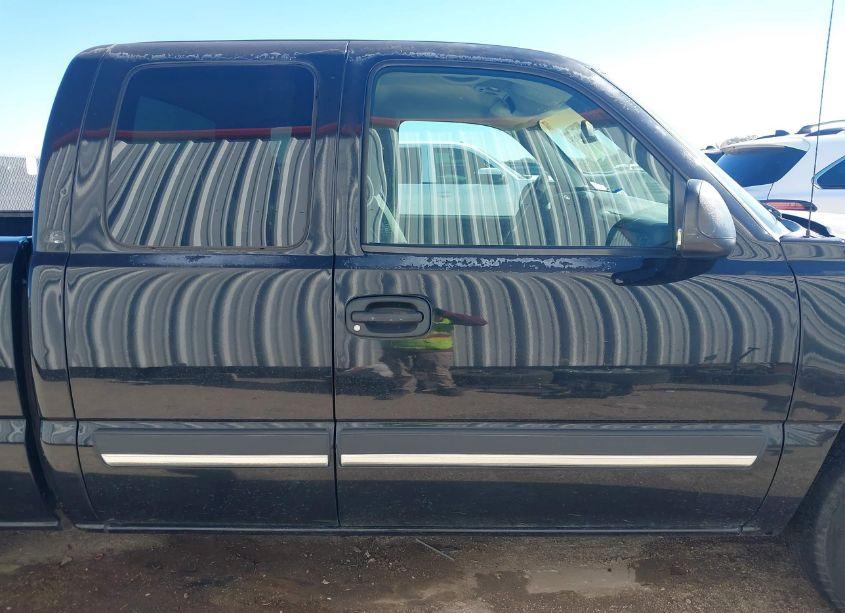 Photo 13 of 2003 Chevrolet Silverado 1500 LS (VIN 2GCEC19T631122743)