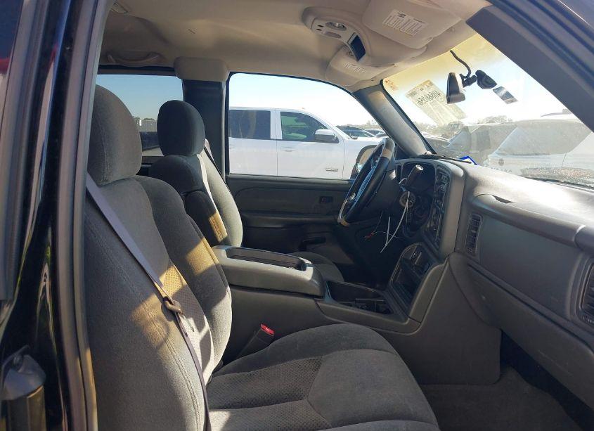 Photo 5 of 2003 Chevrolet Silverado 1500 LS (VIN 2GCEC19T631122743)