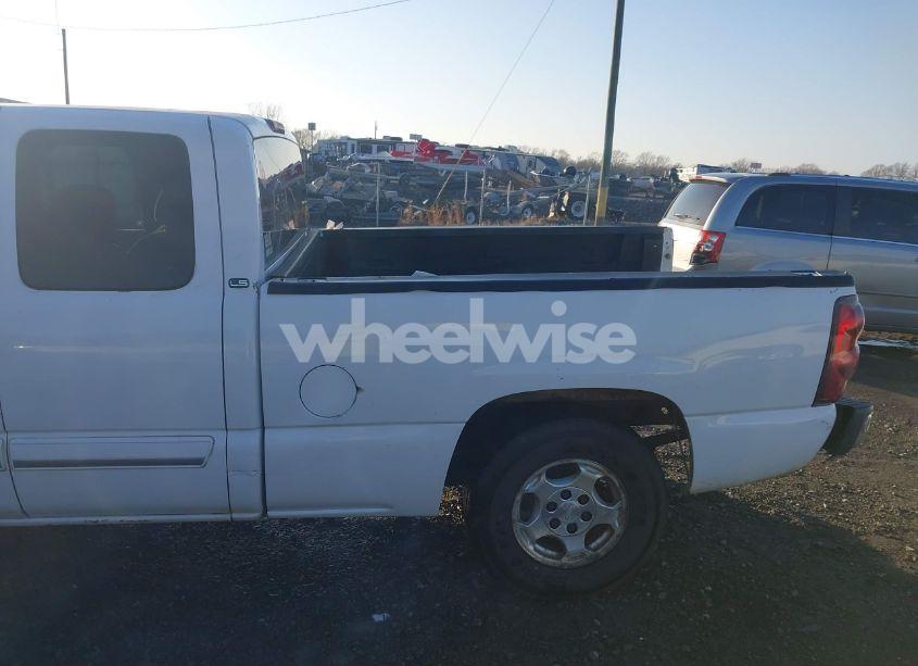 Photo 18 of 2003 Chevrolet Silverado 1500 LS (VIN 2GCEC19T631228996)