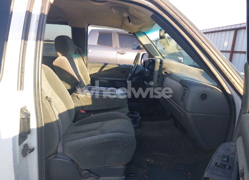 Photo 5 of 2003 Chevrolet Silverado 1500 LS (VIN 2GCEC19T631228996)