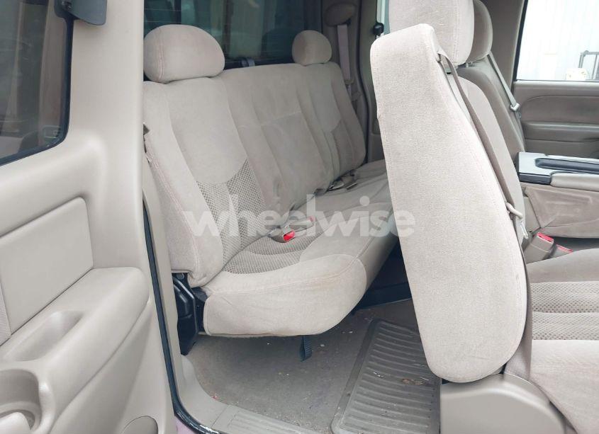 Photo 8 of 2003 Chevrolet Silverado 1500 LS (VIN 2GCEC19T631258452)