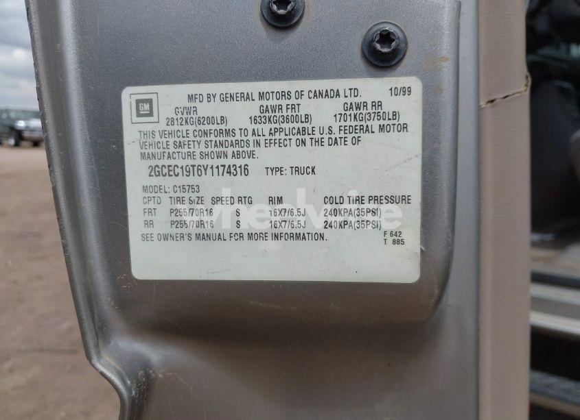 Photo 9 of 2000 Chevrolet Silverado 1500 LS (VIN 2GCEC19T6Y1174316)