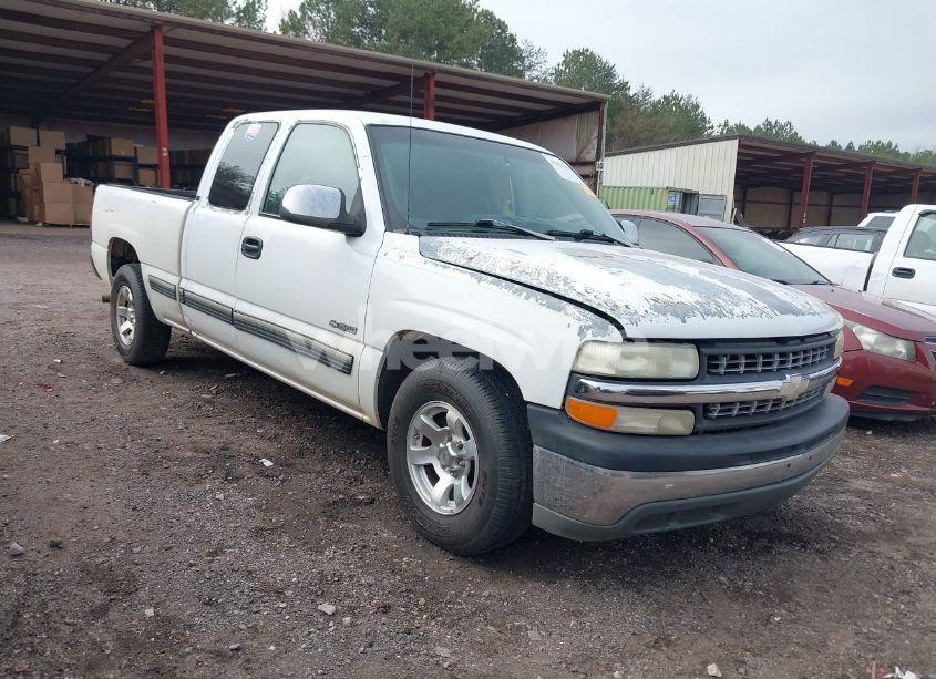 2000 Chevrolet Silverado 1500 LS (VIN 2GCEC19T6Y1245739) main photo