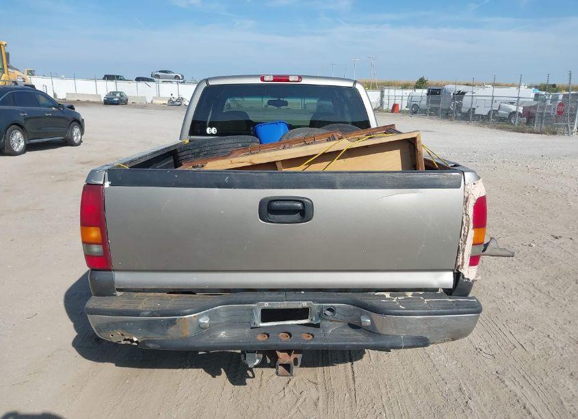 Photo 16 of 2000 Chevrolet Silverado 1500 LS (VIN 2GCEC19T6Y1312114)