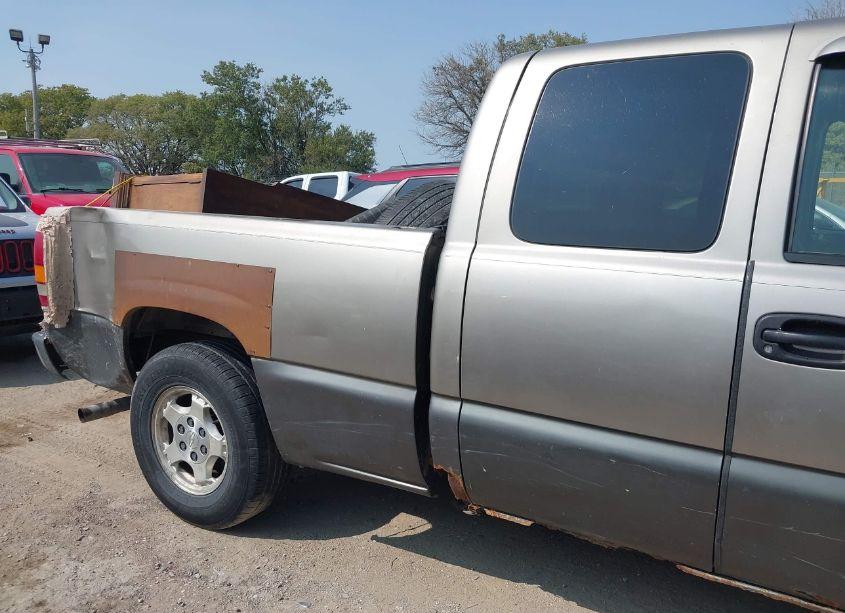 Photo 18 of 2000 Chevrolet Silverado 1500 LS (VIN 2GCEC19T6Y1312114)