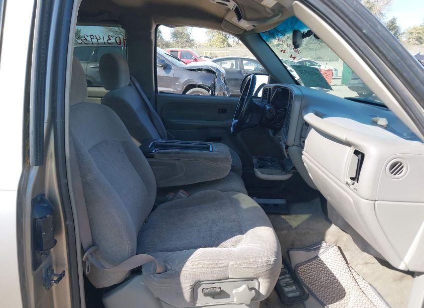 Photo 5 of 2000 Chevrolet Silverado 1500 LS (VIN 2GCEC19T6Y1312114)