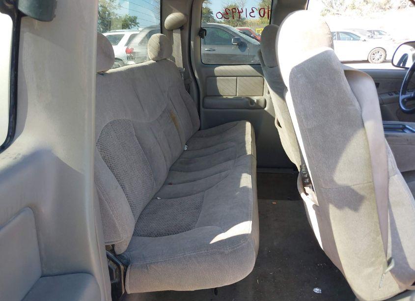 Photo 8 of 2000 Chevrolet Silverado 1500 LS (VIN 2GCEC19T6Y1312114)