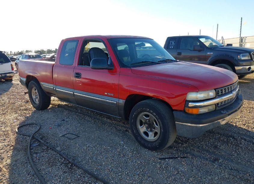 2000 Chevrolet Silverado 1500 LS (VIN 2GCEC19T6Y1340947) main photo