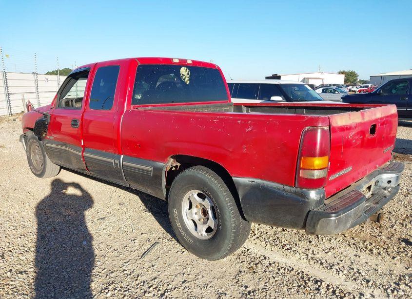 Photo 3 of 2000 Chevrolet Silverado 1500 LS (VIN 2GCEC19T6Y1340947)