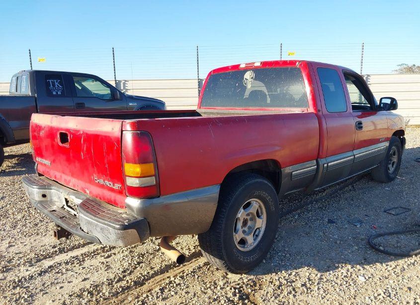 Photo 4 of 2000 Chevrolet Silverado 1500 LS (VIN 2GCEC19T6Y1340947)