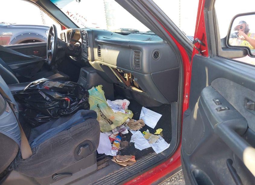 Photo 5 of 2000 Chevrolet Silverado 1500 LS (VIN 2GCEC19T6Y1340947)