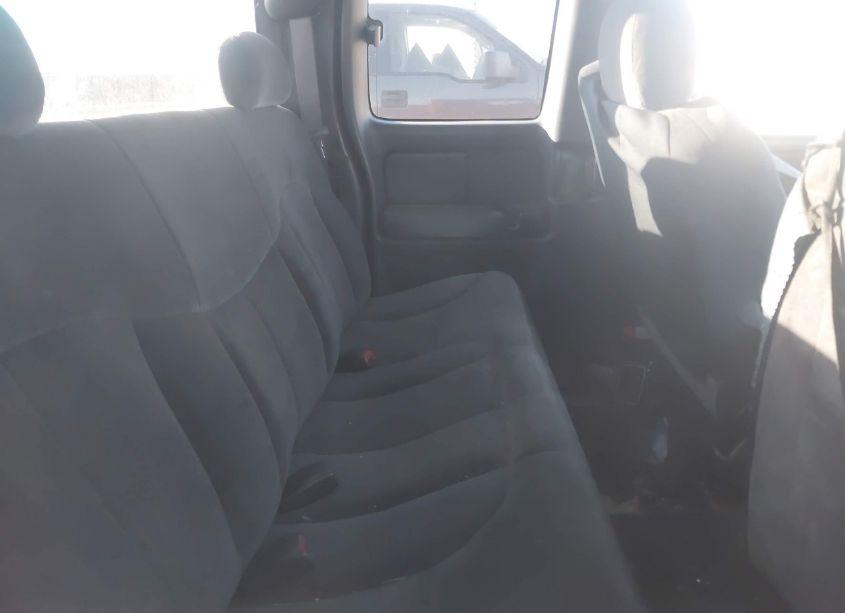 Photo 8 of 2000 Chevrolet Silverado 1500 LS (VIN 2GCEC19T6Y1340947)